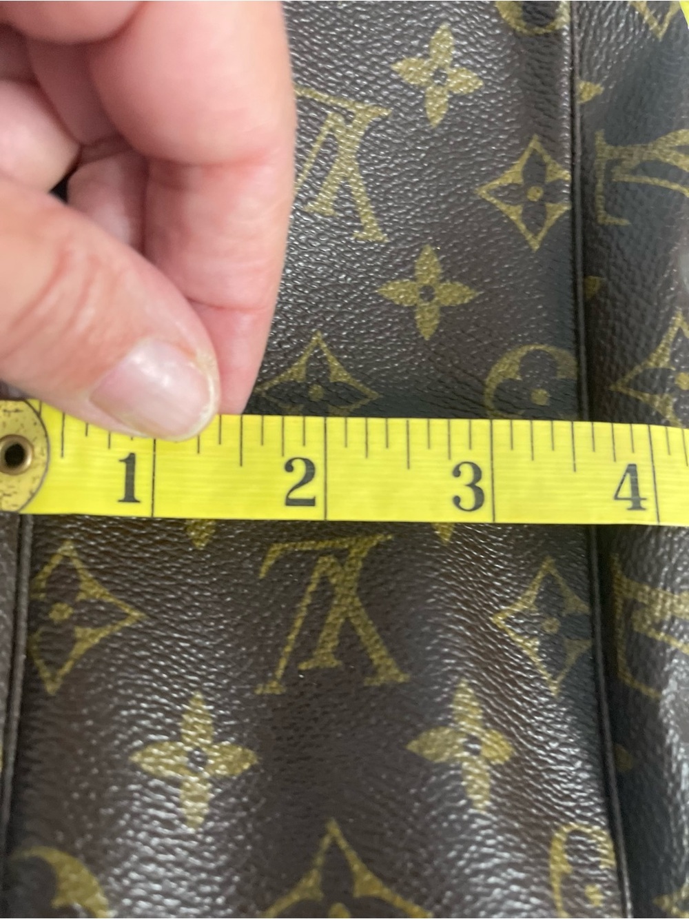 Louis Vuitton Monogram Canvas Shoulder Bag with Natural Leather Trim - Picture 11 of 15